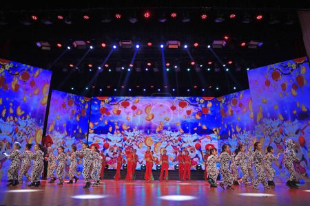 Téléchargez les photos : Luannan county - February 9, 2018: dance performance on stage, luannan county, hebei province, China - en image libre de droit