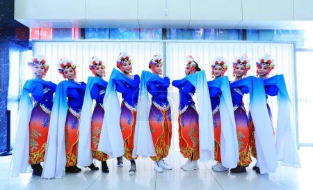 Téléchargez les photos : Comté de Luannan - 25 janvier 2019 : Interprète féminine du Ping Opera en formation, comté de Luannan, province du Hebei, Chine - en image libre de droit