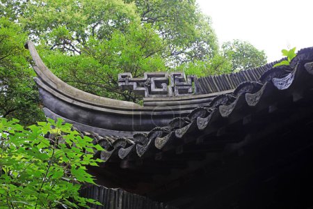 Foto de Shanghái, China - 31 de mayo de 2018: Paisaje de arquitectura de aleros clásicos chinos en Yu Garden, Shanghái, China - Imagen libre de derechos