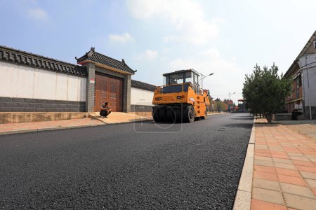 Téléchargez les photos : Comté de Luannan, Chine - 31 juillet 2019 : chantier de construction d'autoroutes rurales, comté de Luannan, province du Hebei, Chin - en image libre de droit
