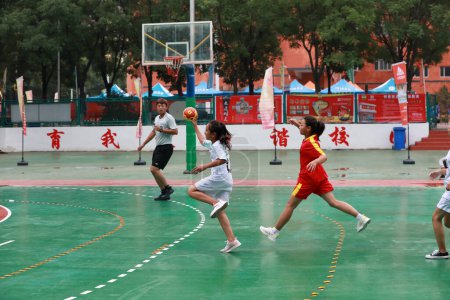 Foto de Condado de Luannan, China - 16 de agosto de 2019: China Junior Handball Match U Series Competition Site, Condado de Luannan, provincia de Hebei, China - Imagen libre de derechos