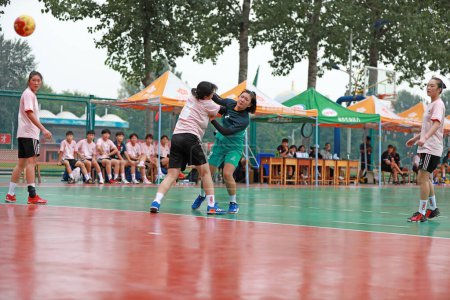 Téléchargez les photos : Comté de Luannan, Chine - Le 20 août 2019 : Chine Match de handball junior U Series Competition Site, comté de Luannan, province du Hebei, Chine - en image libre de droit