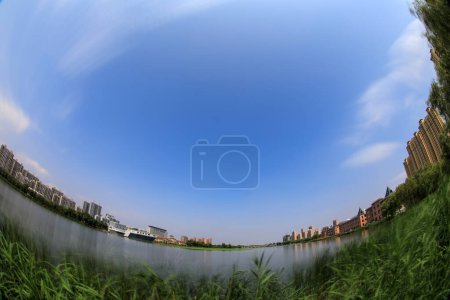 Téléchargez les photos : Paysage urbain en bord de mer, comté de Luannan, province du Hebei, Chine - en image libre de droit
