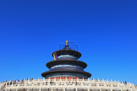 Foto de Beijing, China - 5 de octubre de 2020: Paisaje arquitectónico clásico chino en el templo del cielo, Beijing - Imagen libre de derechos