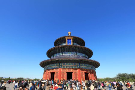 Foto de Beijing, China - 5 de octubre de 2020: Paisaje arquitectónico tradicional chino en el templo del cielo, Beijing - Imagen libre de derechos