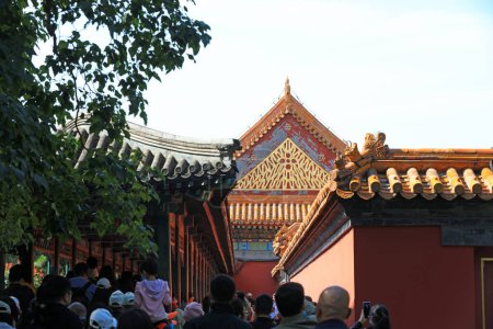 Téléchargez les photos : Pékin, Chine - 6 octobre 2020 : Paysage architectural classique chinois dans le palais d'été, Pékin - en image libre de droit
