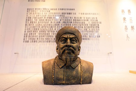 Foto de Distrito Fengrun, provincia de Hebei, China - 4 de noviembre de 2020: Esculturas oficiales en la antigua China - Imagen libre de derechos