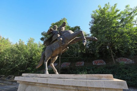 Téléchargez les photos : COMTÉ DE LUANNAN, Province du Hebei, Chine - 16 septembre 2020 : Ancienne sculpture de cavalerie chinoise au pair - en image libre de droit