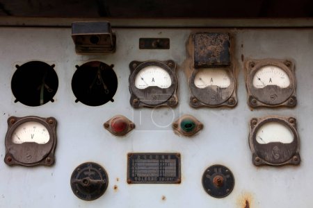 caja de control del generador de envejecimiento, primer plano de fot