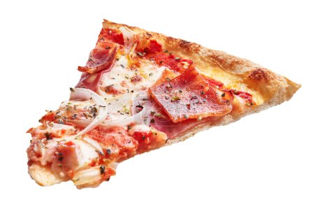Foto de Deliciosa rebanada de mermelada y cebolla pizza italiana sobre fondo blanco aislado - Imagen libre de derechos