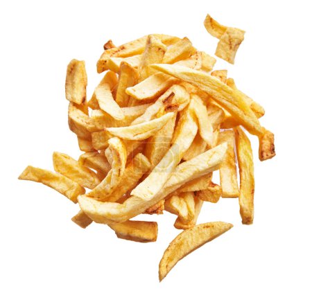 Foto de Montón de papas fritas doradas crujientes aisladas sobre fondo blanco, lo que sugiere comida rápida y aperitivos. - Imagen libre de derechos
