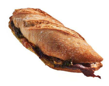 Foto de Delicioso sándwich de baguette cortado relleno de filete, queso y verduras aisladas sobre un fondo blanco. - Imagen libre de derechos