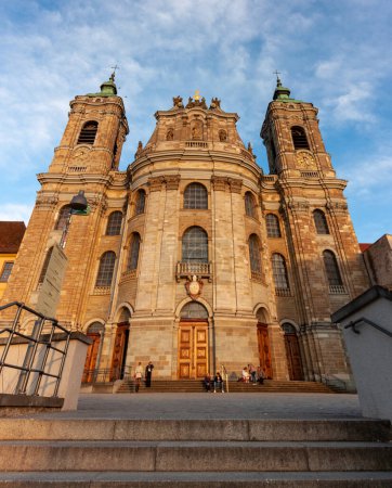 Façade de la basilique Saint-Martin à Weingarten. Ancienne église principale de l'abbaye Weingarten. Cathédrale baroque catholique