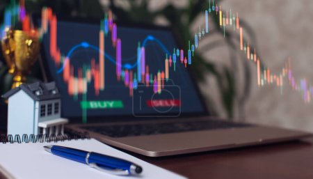Téléchargez les photos : Graphique de trading boursier ou forex et graphique de chandelier adapté à l'investissement financier - en image libre de droit