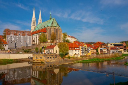 2022-04-29 vieille ville avec l'église Saint-Pierre.. Goerlitz, Allemagne.