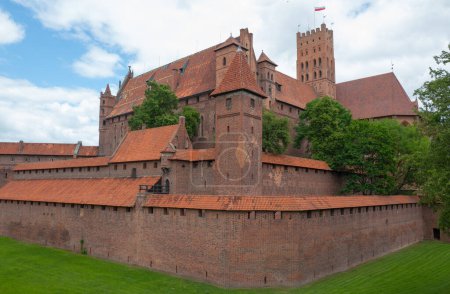Téléchargez les photos : 2022-06-12. Castle of the Teutonic Knights Order in Malbork, Poland,  is the largest castle in the world. Malbork Poland. - en image libre de droit
