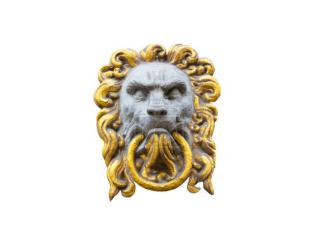 Foto de Antigua escultura medieval de un león sobre una piedra cubierta de pan de oro - Imagen libre de derechos