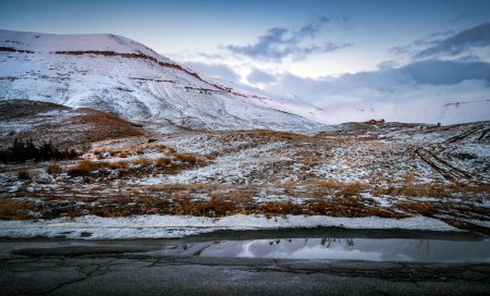 Foto de Beautiful Landscape of a High Mountains Covered with Snow. Amazing Winter View. Ski Resort. Gorgeous Wild Nature of Lebanon. - Imagen libre de derechos