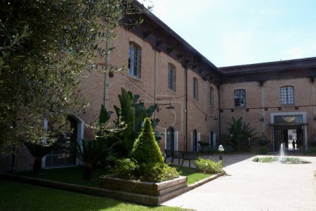 Téléchargez les photos : L'ancienne usine de tabac de Borgo Cafasso, Capaccio Paestum, Italie, 5 avril 2024. - en image libre de droit