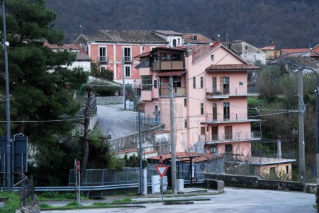 Téléchargez les photos : Italie : Le paysage urbain de Giffoni Valle Piana, 2 mai 2024. - en image libre de droit