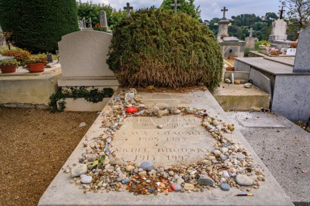 Photo for Saint Paul de Vence, France - May 24, 2023: Tomb of the famous Russian French artist Marc Chagall, buried in the South of France at a village cemetery - Royalty Free Image