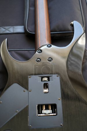 Placa posterior de guitarra eléctrica placa posterior de cavidad de resorte trémolo, cubierta trasera protectora de cableado de circuito, parte posterior de guitarra eléctrica