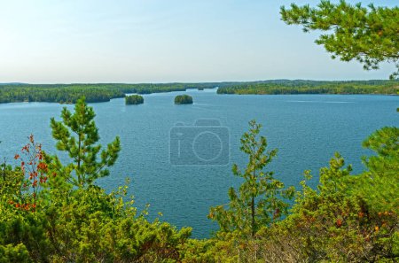 Téléchargez les photos : Vue panoramique de la région des eaux limitrophes Canot de Thunder Point sur le lac Knife dans le Minnesota - en image libre de droit