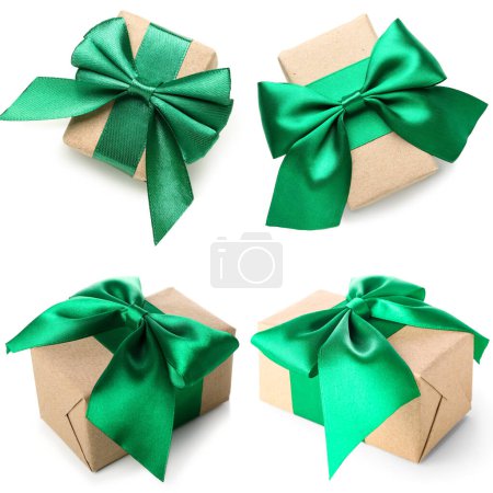 Foto de Conjunto de cajas de regalo con cintas verdes aisladas en blanco - Imagen libre de derechos