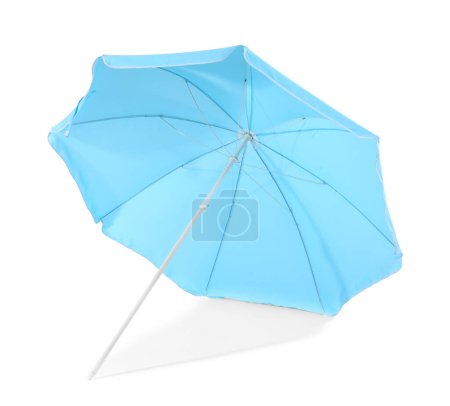 Téléchargez les photos : Parapluie bleu isolé sur fond blanc - en image libre de droit