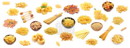 Gruppe trockener italienischer Pasta auf weißem Hintergrund