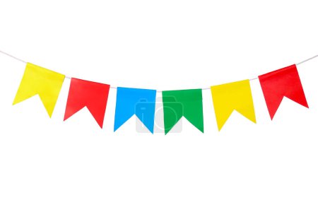 Banderas coloridas para Festa Junina sobre fondo blanco