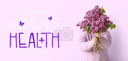 Mujer joven con ramo de flores lila sobre fondo rosa. Banner para la Semana Nacional de la Salud de la Mujer