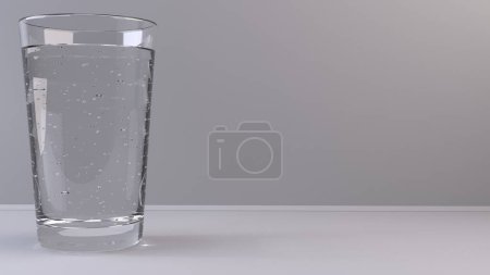 Téléchargez les photos : Verre d'eau claire avec bulles sur fond clair gros plan - en image libre de droit