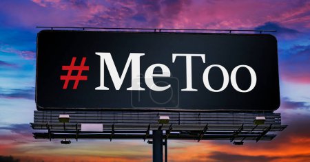 Téléchargez les photos : Advertisement billboard displaying the sign of MeToo movement. - en image libre de droit