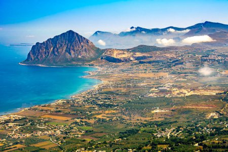 Foto de Vista panorámica desde el Monte Erice en la provincia de Trapani, Sicilia, Italia - Imagen libre de derechos