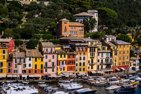 Foto de PORTOFINO, ITA - SEP 15, 2023: Arquitectura de Portofino en Liguria, Italia - Imagen libre de derechos