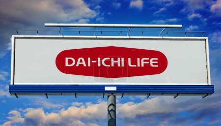 Téléchargez les photos : POZNAN, POL - JAN 23, 2024 : Panneau publicitaire affichant le logo de Dai-ichi Life, le troisième plus grand assureur-vie au Japon en termes de revenus - en image libre de droit