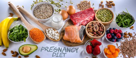 Foto de Food products recommended for pregnancy. Healthy diet - Imagen libre de derechos