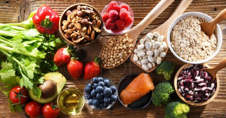 Foto de Productos alimenticios que reducen el colesterol. Aumento de la dieta de lipoproteínas de alta densidad. - Imagen libre de derechos
