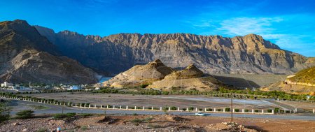 Foto de Wadi Dayqah en la región de Ash-Sharqiyyah, Omán. - Imagen libre de derechos