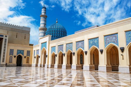 Foto de Gran Mezquita del Sultán Qaboos en Sohar, Omán - Imagen libre de derechos
