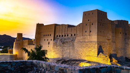 Fort Bahla dans le gouvernorat Ad Dakhiliyah, Oman, site du patrimoine mondial de l'UNESCO