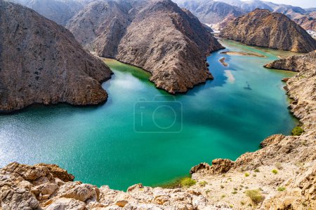 Téléchargez les photos : Vue de la baie Yenkit dans le gouvernorat de Mascate, Oman - en image libre de droit