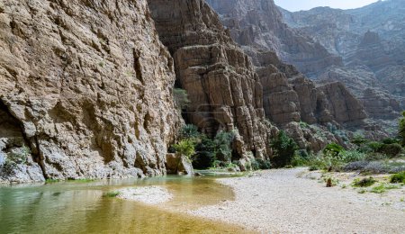 Gorge de Wadi Ash Shab dans le gouvernorat du Sud-Est, Oman