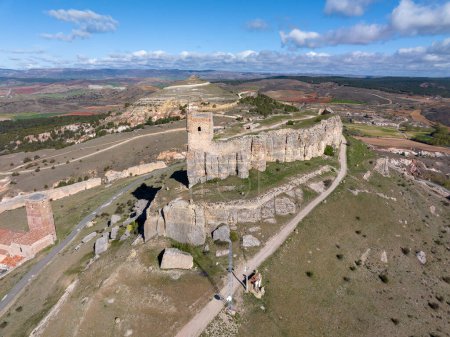 homenaje Turm der Burg atienza, mittelalterliche Festung aus dem zwölften Jahrhundert (Route des Cid und Don Quichote) Provinz Guadalajara, Castilla-la Mancha, Spanien.