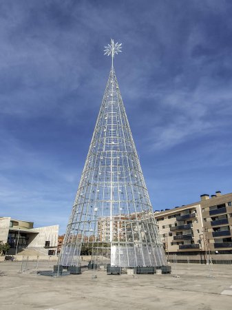 Photo for Badalona, Spain - November 14, 2023: The mayor of Badalona Xavier Albiol has already set up the "tallest" Christmas tree in Spain for 2023 - Royalty Free Image