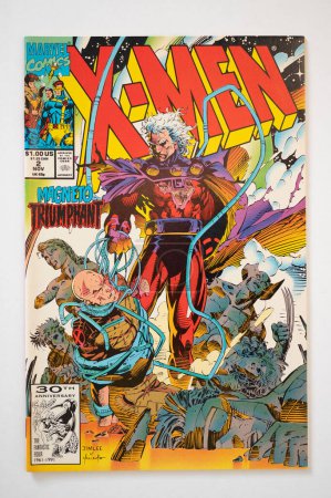 Téléchargez les photos : Calgary, Alberta - 14 janvier 2023 : Couverture d'une bande dessinée vintage de Marvel Comics X-Men. - en image libre de droit