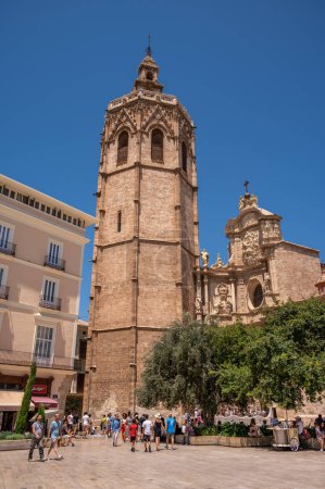 Foto de Valencia, España - 25 de julio de 2023: Hermosa Catedral de Valencia, Basílica de la Virgen Indefensa. - Imagen libre de derechos
