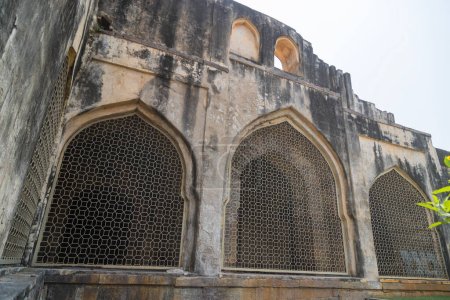 Foto de Vista del histórico fuerte de Golkonda en Hyderabad, India.the ruinas del fuerte de Golconda - Imagen libre de derechos