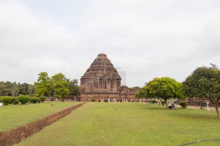 Photo for Odisha, India, 3 April 2022 Ancient Indian architecture Konark Sun Temple in Odisha, India. This historic temple was built in 13th century. This temple is an world heritage site. - Royalty Free Image